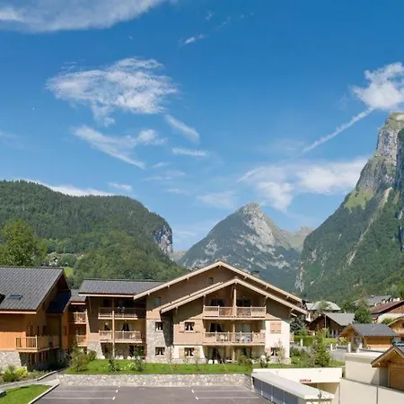Reine Des Pres Apartment