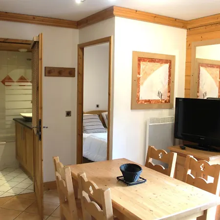 Reine Des Pres Apartment *